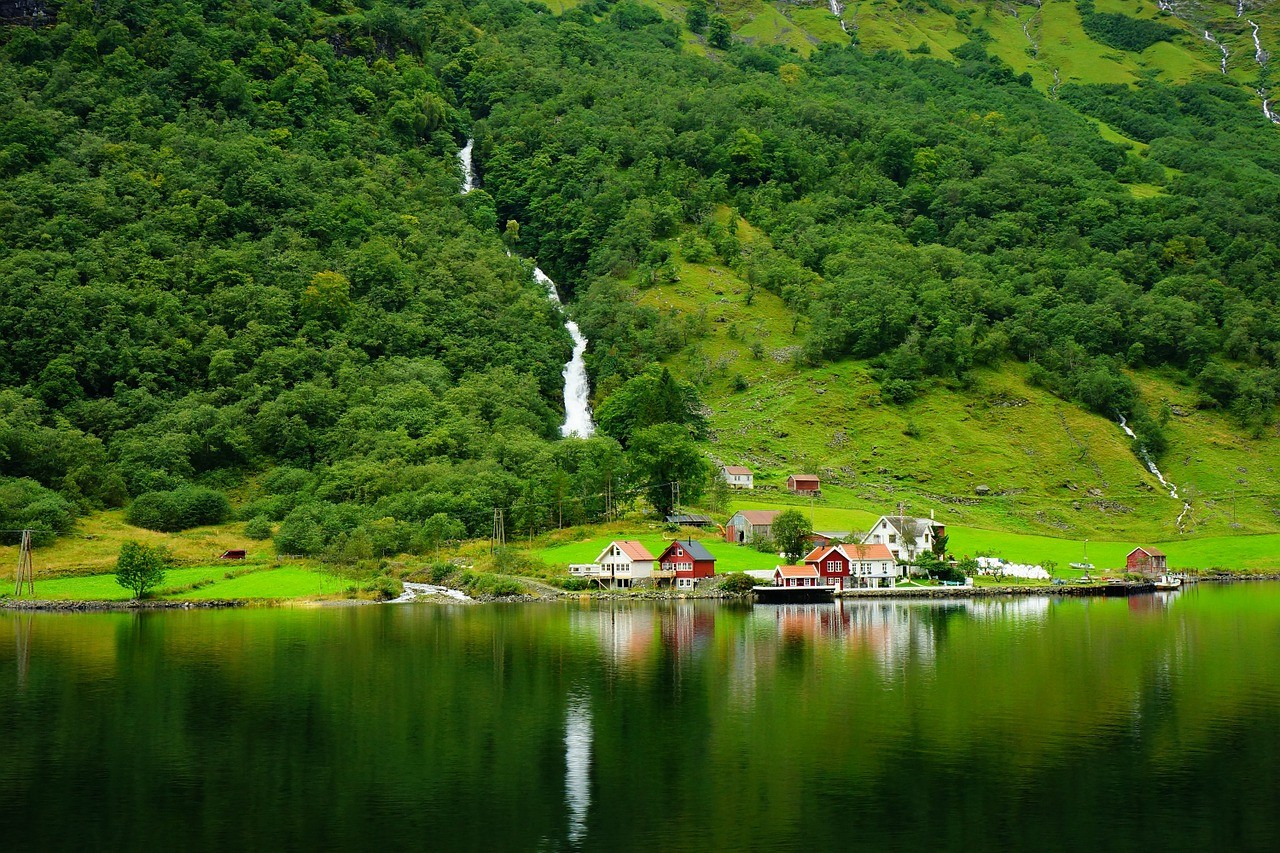 Norvegia, cosa vedere: Oslo, fiordi, aurore boreali e villaggi di pescatori