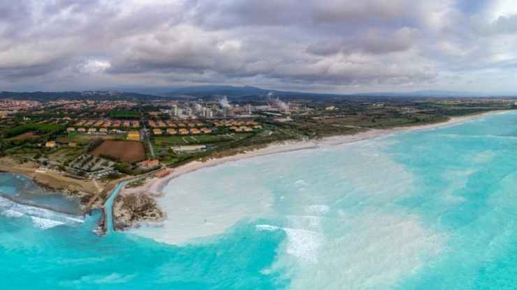 La spiaggia più inquinata del Mediterraneo