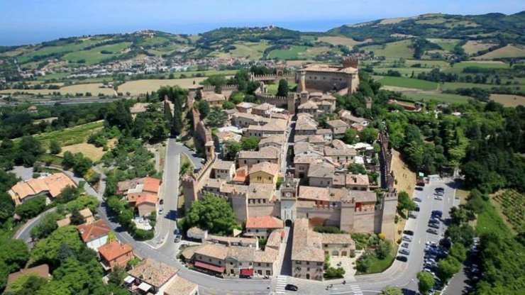 Vista sul Borgo di Gradara, Marche