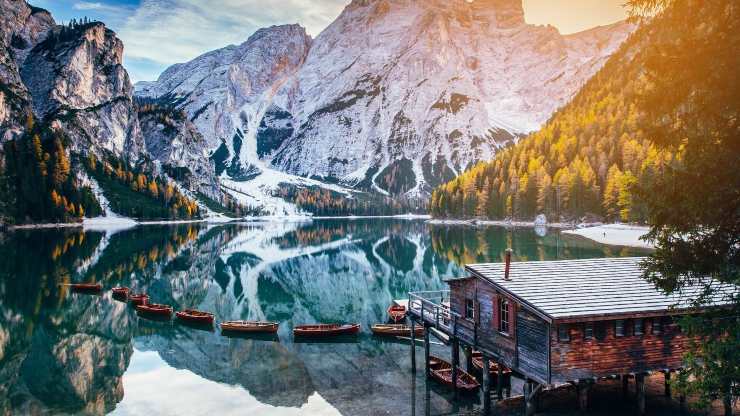 Lago di Braies e le barche a remi, Alto Adige