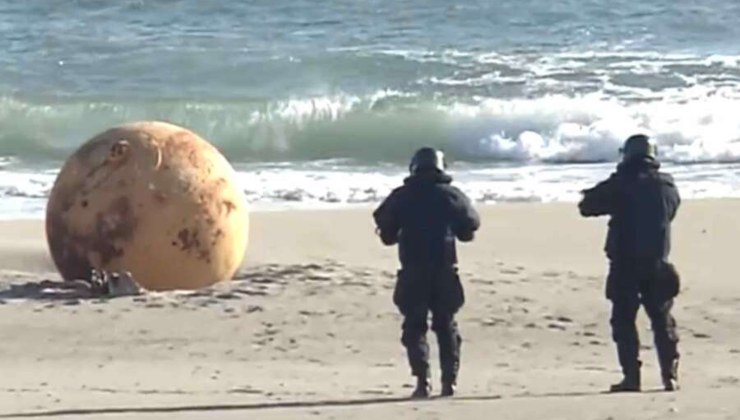 palla di ferro ritrovata sulle coste giapponesi 