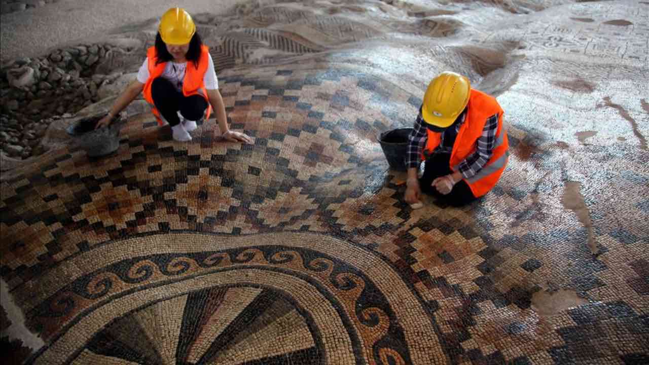 Mosaico turco che sembra un tappeto