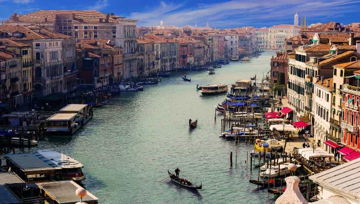 La passeggiata più interessante lungo i canali di Venezia