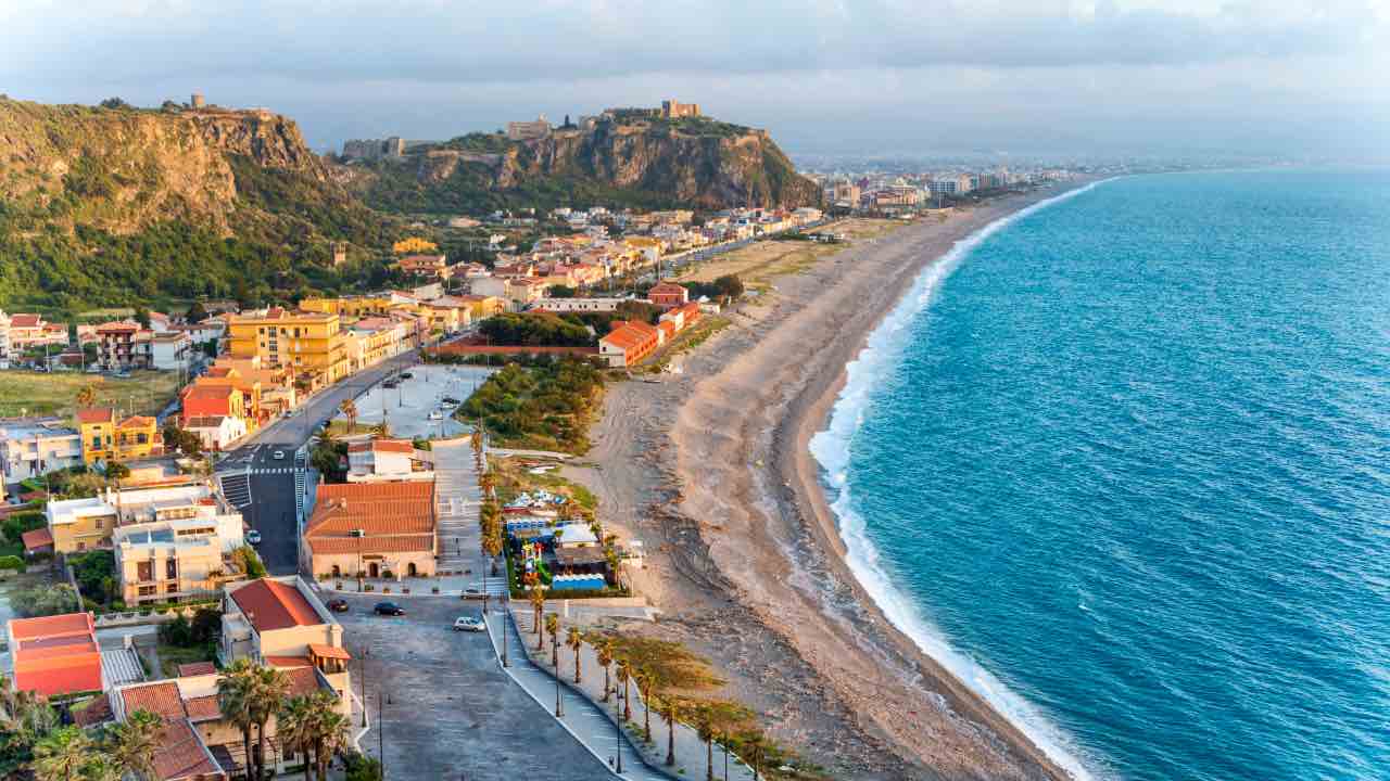 spiaggia di Milazzo in Sicilia