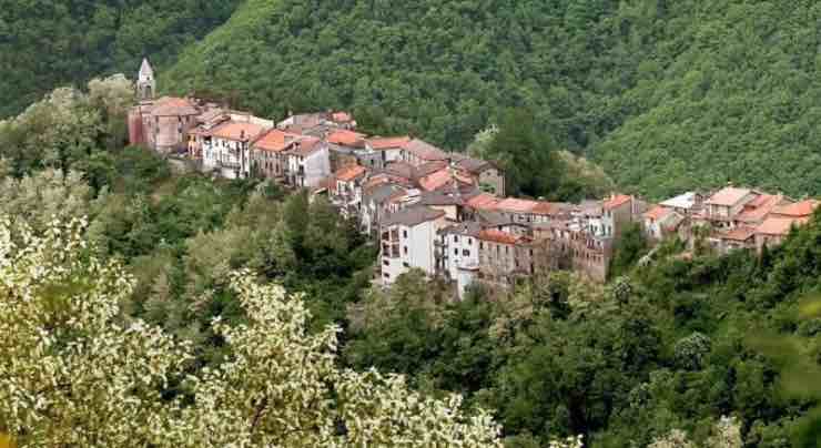 Il borgo Montereggio