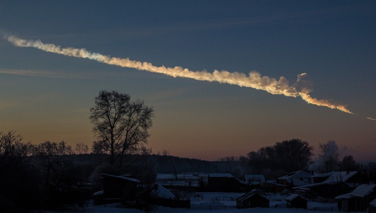 Meteorite mentre precipita