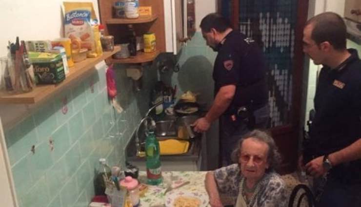 Polizia cucina per la coppia