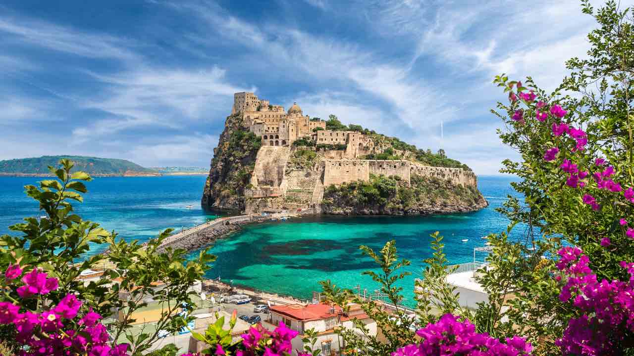 castello isola italiana