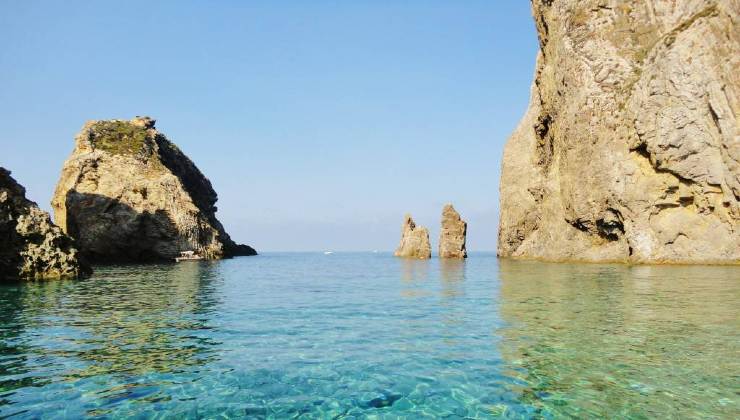 Palmarola, una delle isole più belle del Mediterraneo