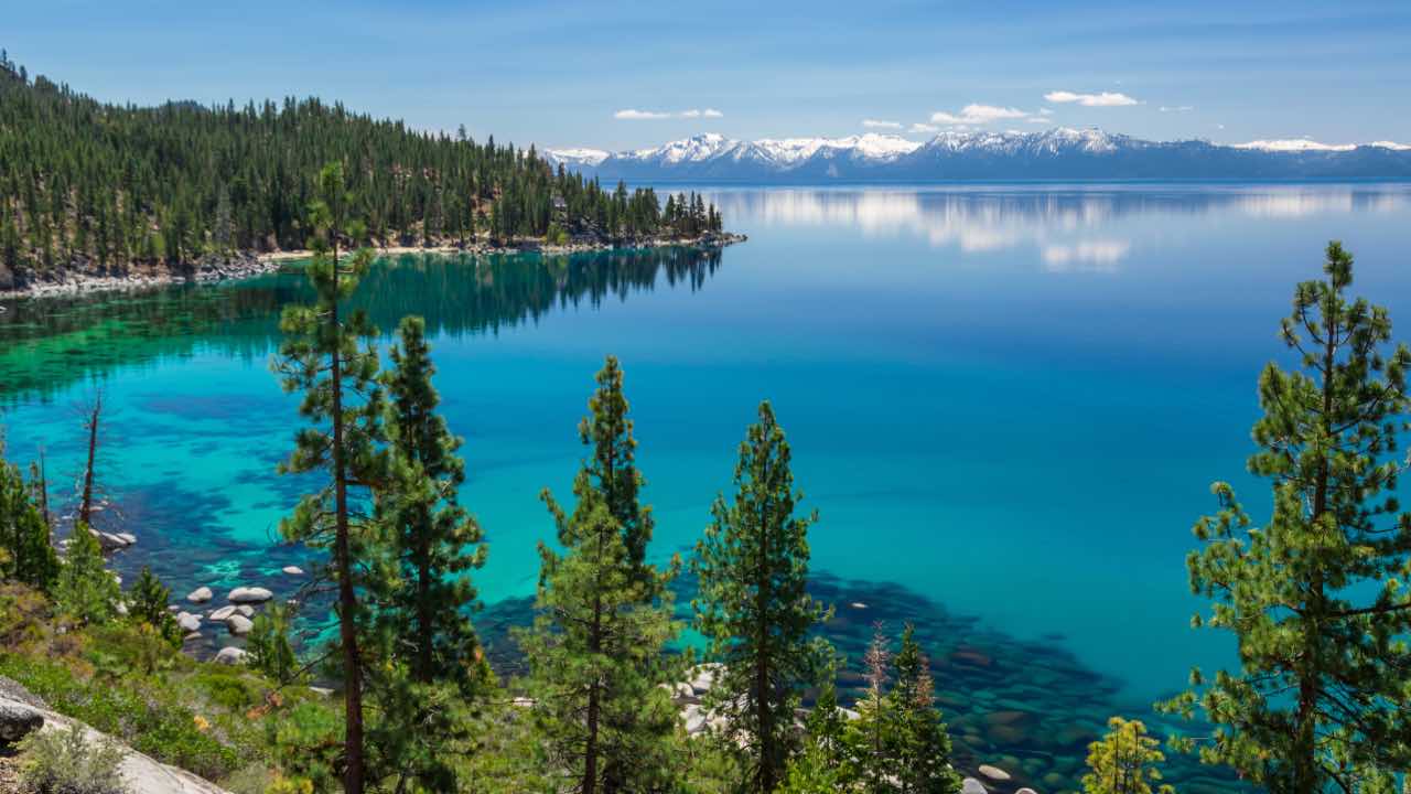 lago con il colore del mare Caraibi