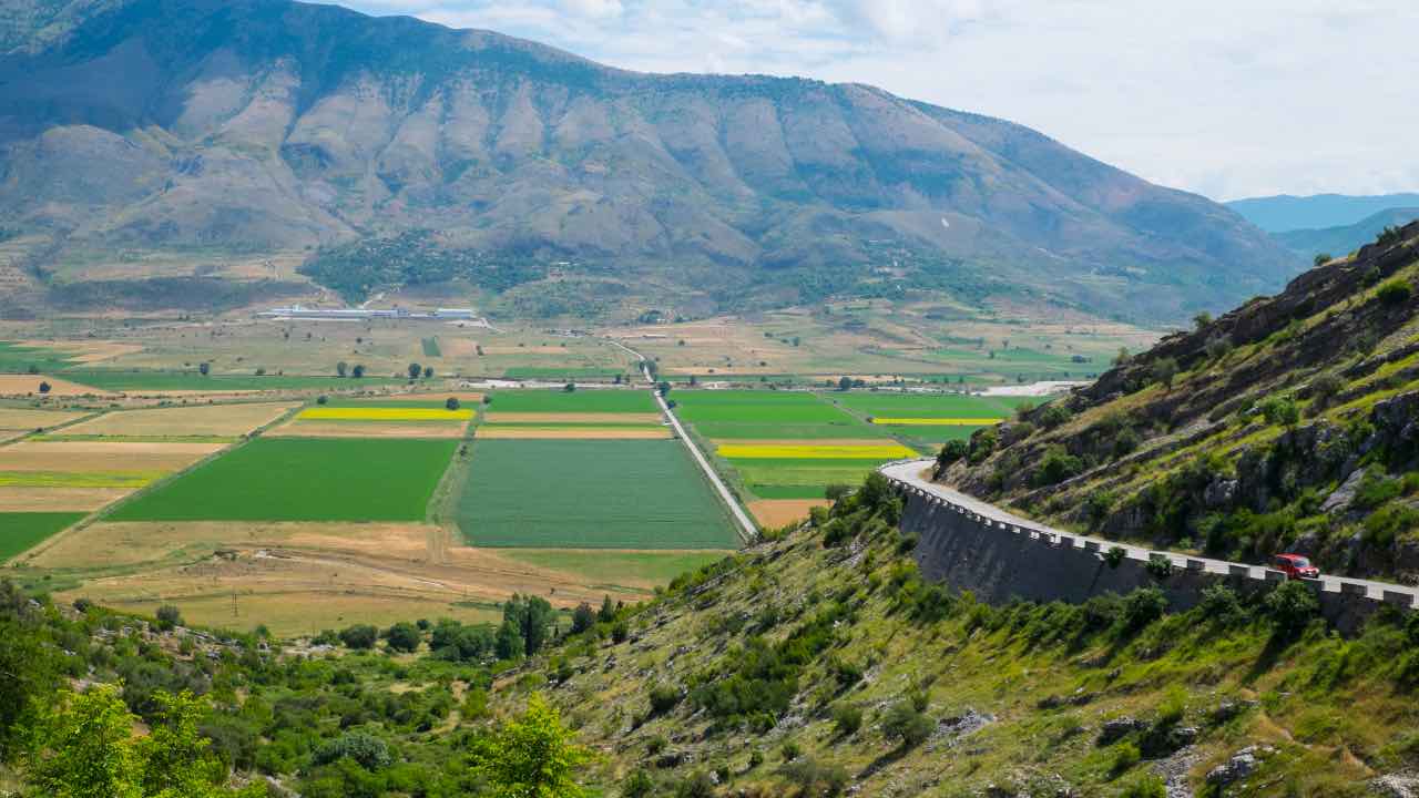 percorso tra vigne e cantine Albania