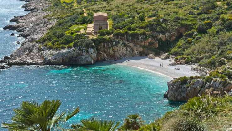 Spiaggia italiana a basso costo ideale per un weekend