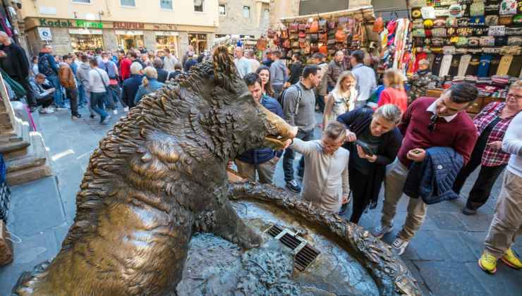 la Fontana del Porcellino a Firenze