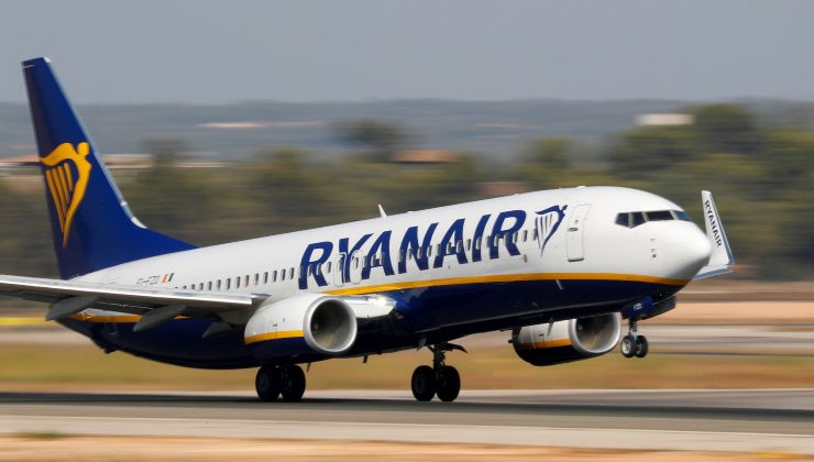 Ryanair stop all'alcool nei voli per Ibiza