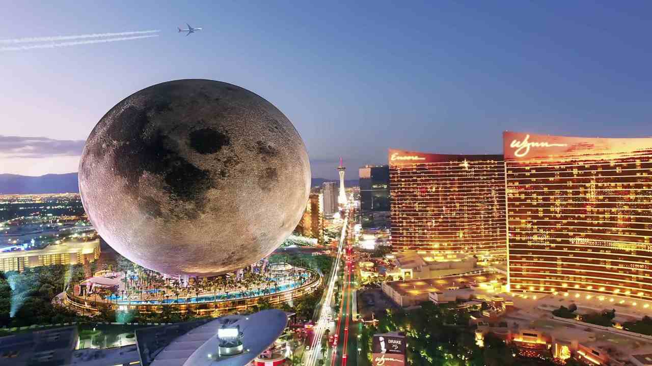 luna gigante a Las Vegas