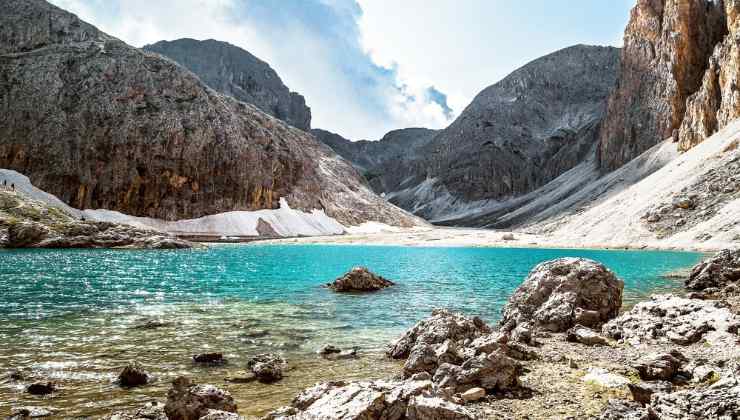 lago che ricorda la Luna