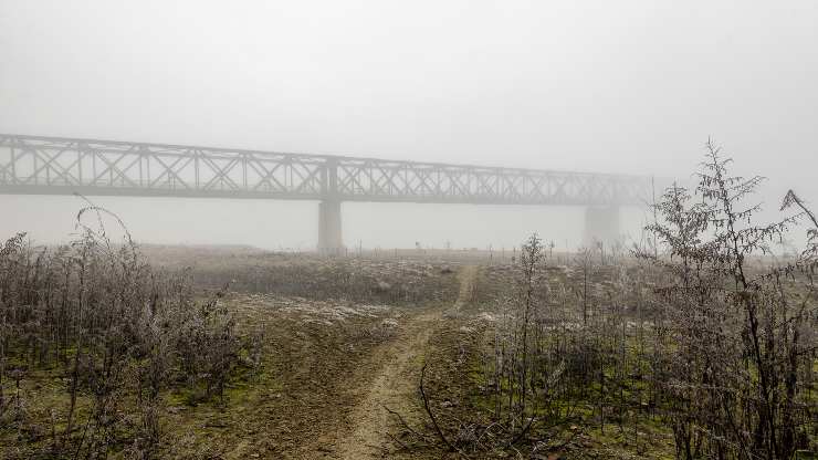 il-ponte-nella-nebbia