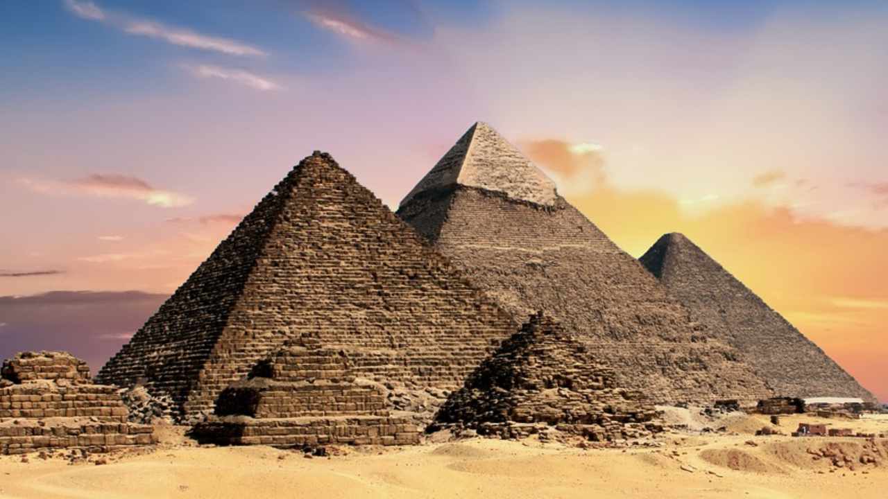 Cosa c'è all'interno di una piramide