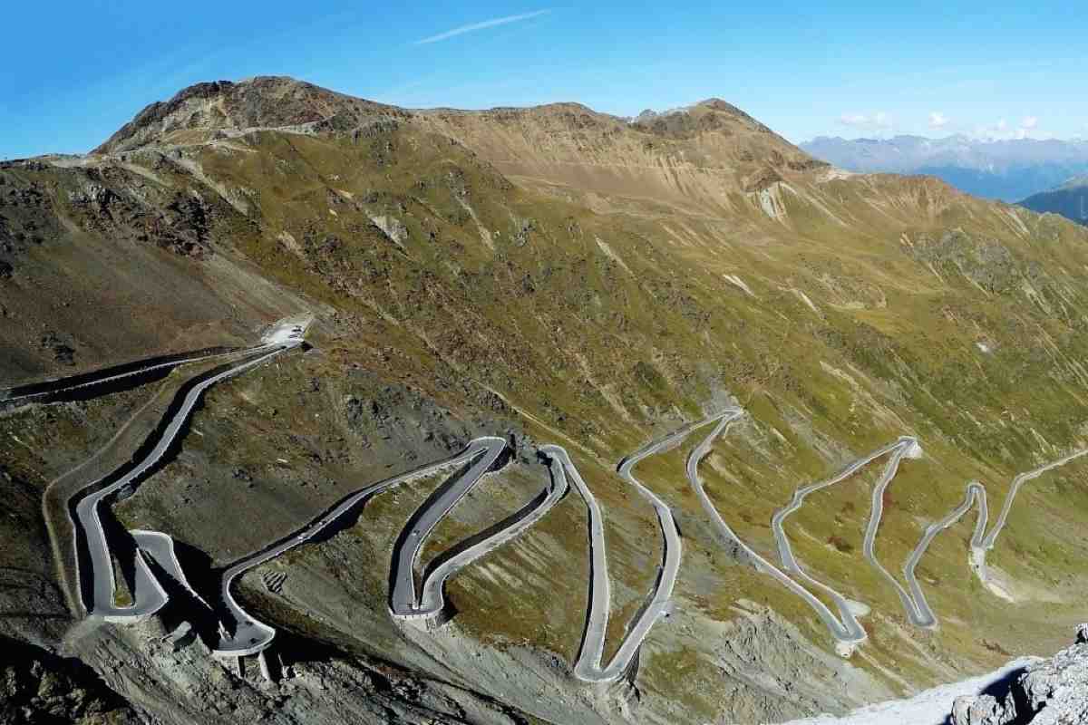 strada asfaltata più alta d'Italia