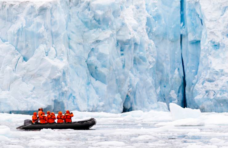 Turisti antartici