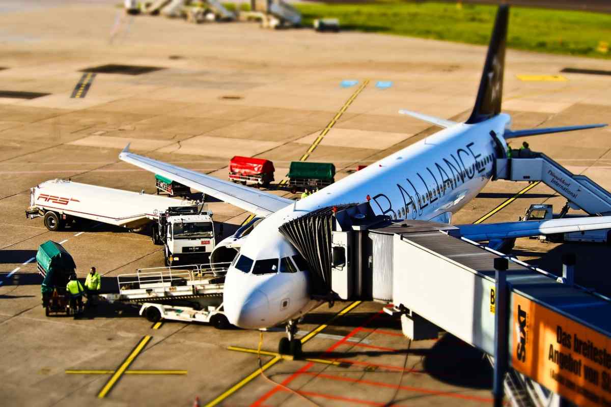 aereo fermo in pista