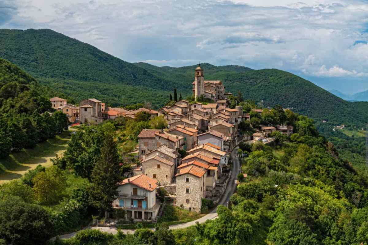 Borgo laziale