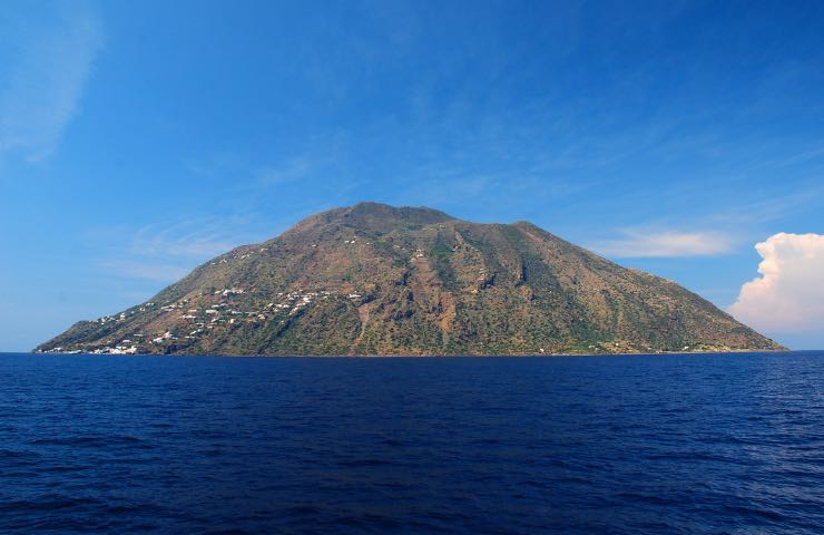 Alicudi isola italiana