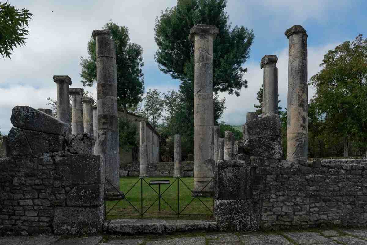 colonne basilica sepino