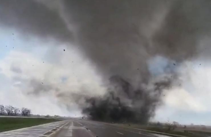 tornado per strada