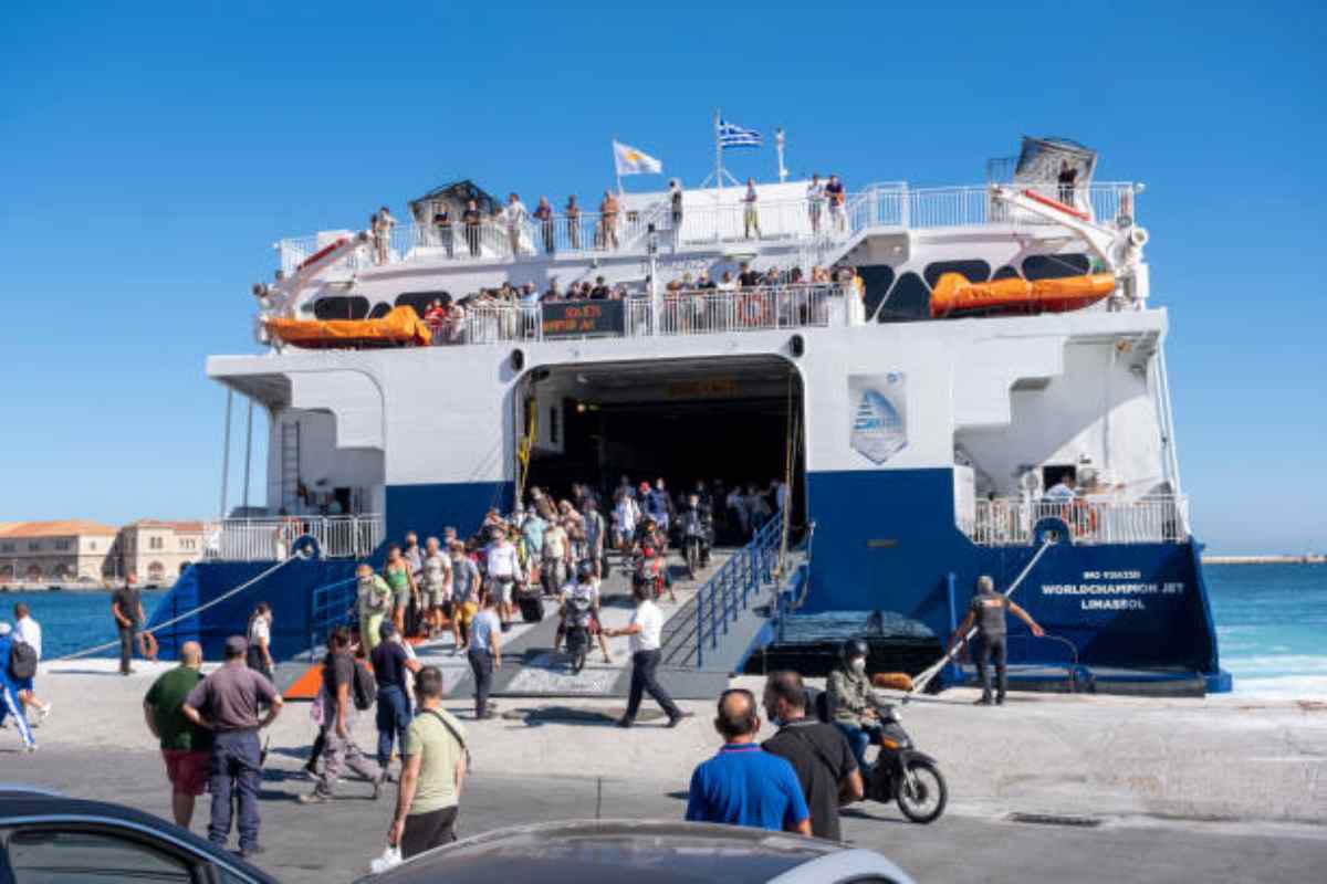 nave bloccata in porto per un guasto