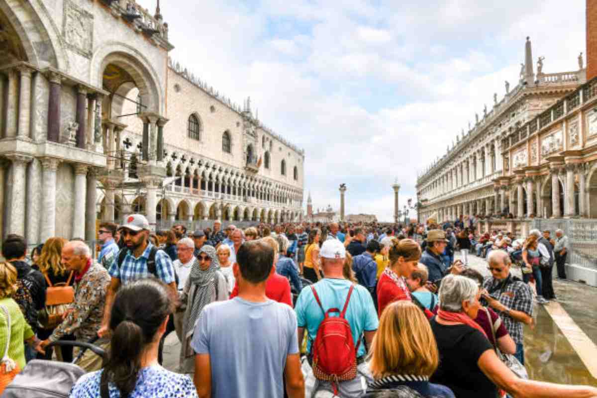 overtourism, quali sono state le capitali più visitate in questa estate 2024