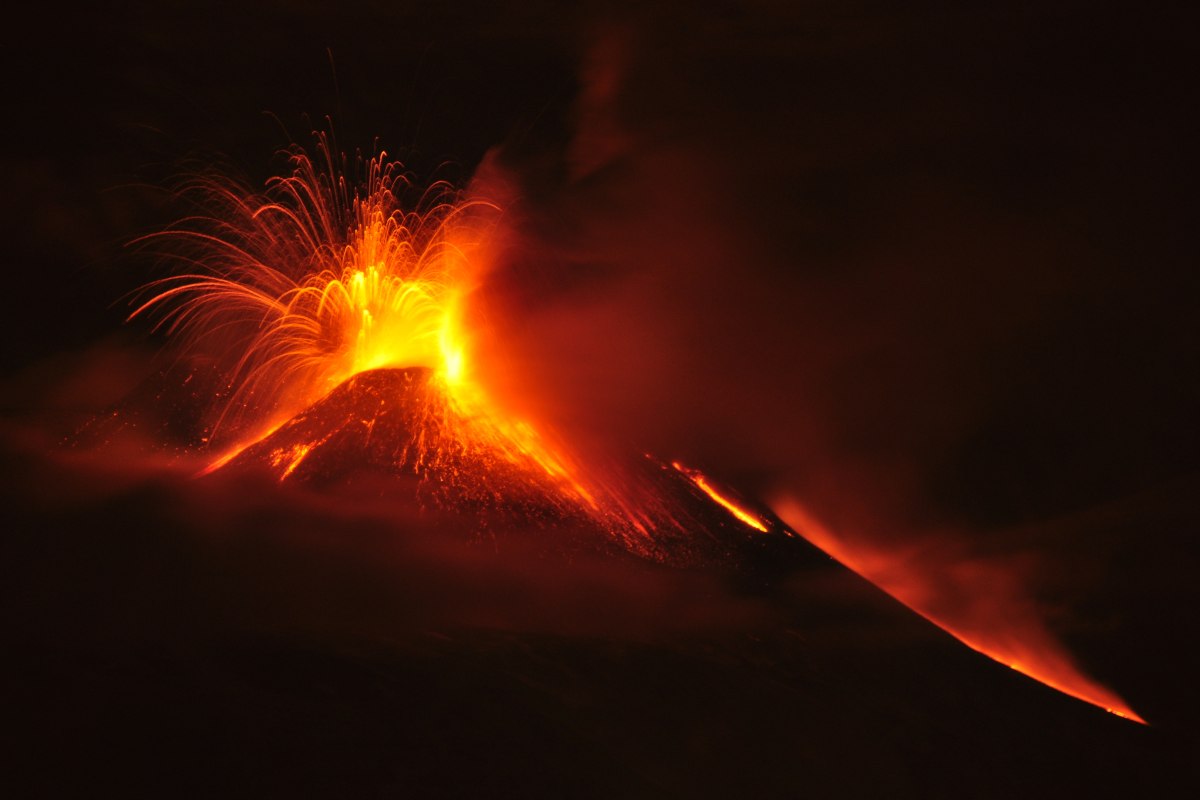 Il vulcano attivo più alto d'Europa