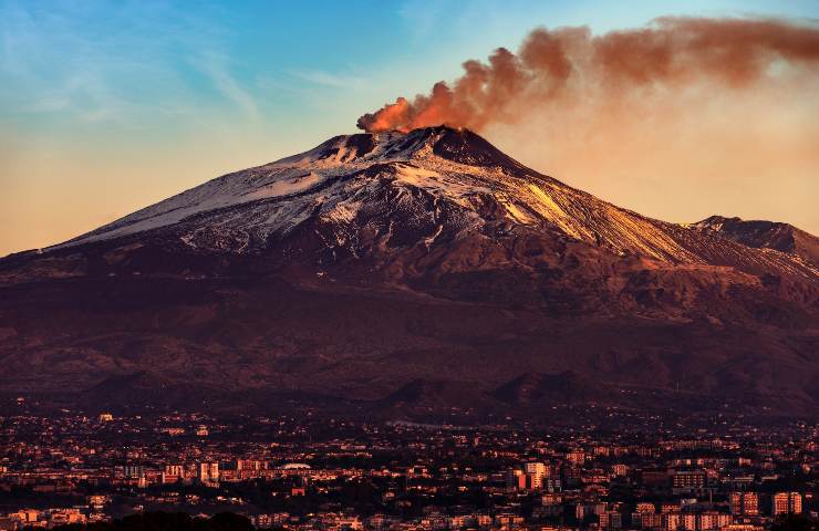 Il vulcano attivo più alto d'Europa