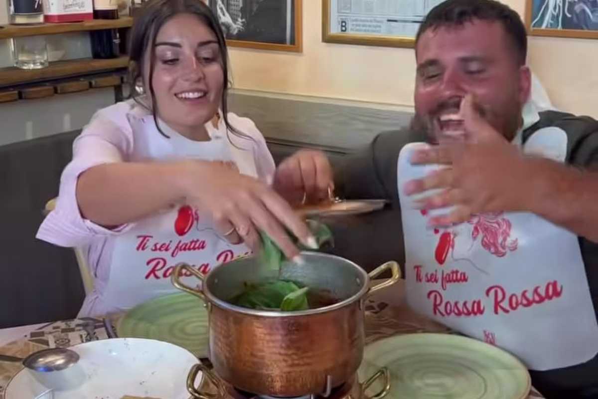 pranzo in una trattoria storica di Napoli