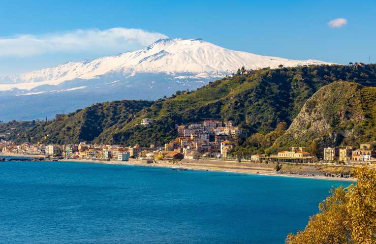 Il vulcano attivo più alto d'Europa