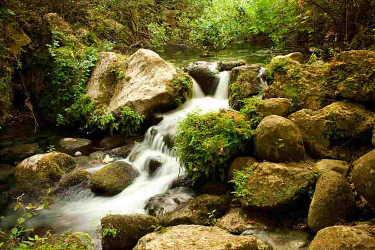 cascate e piscine termali nella splendida località siciliana